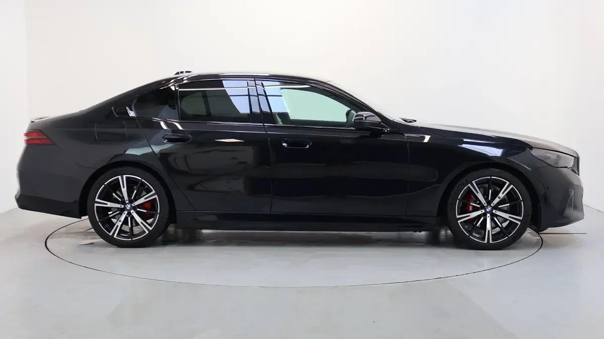 Used BMW 530e M Sport 295 HP (216 kW) 2026 Black