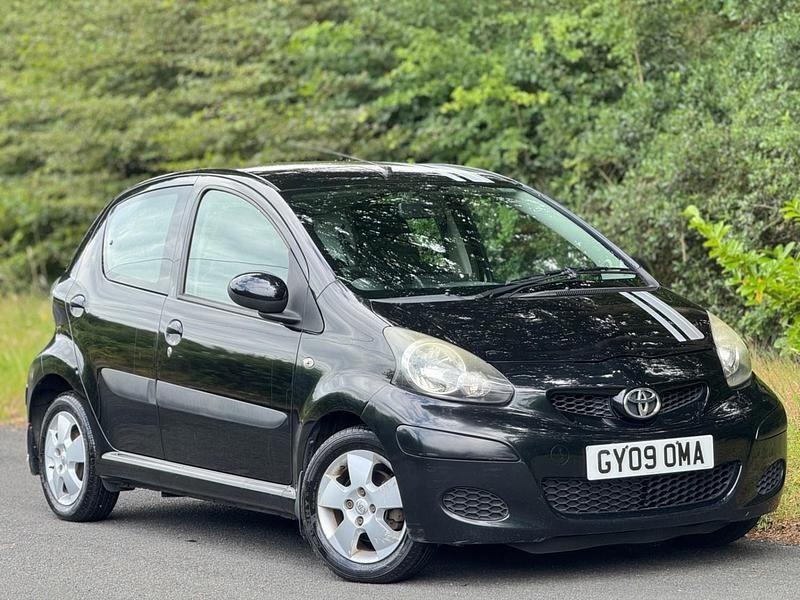 Black Used 2009 Toyota Aygo Hatchback | £3,295 (Fair price) - Image 1/4