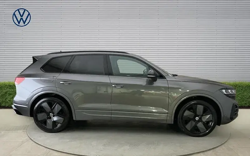 Used VW Touareg Edition 286 HP (210 kW) 2026 Grey SUV
