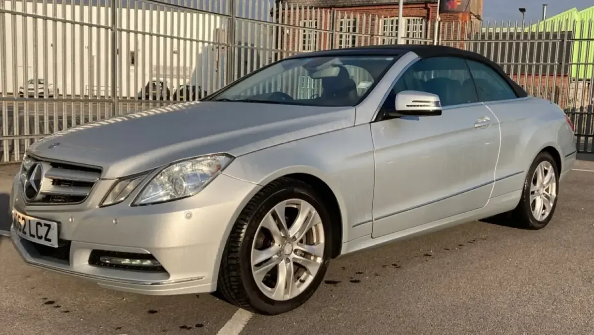 Begagnad Mercedes E220 SE 2012 Silver Cab