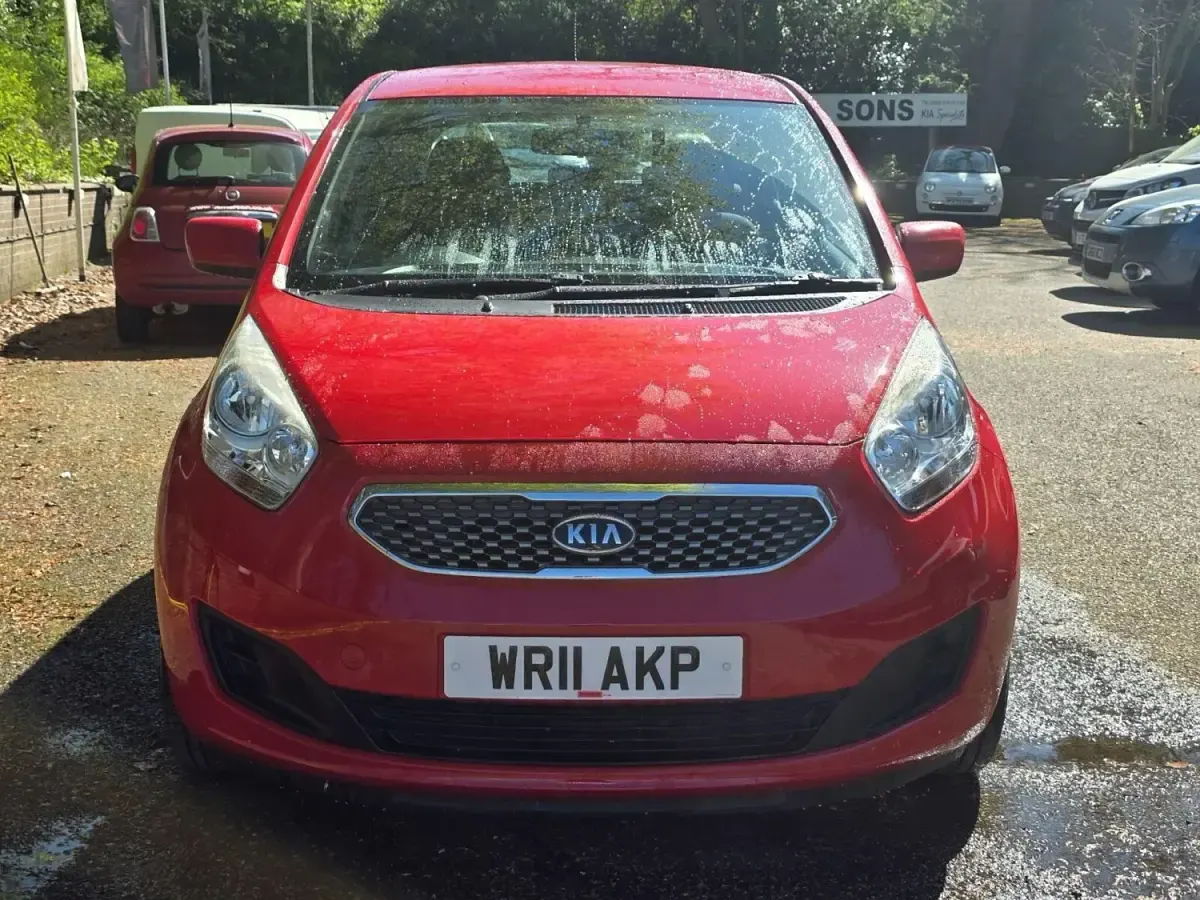 Second-hand Kia Venga 90 CP (66 kW) 2011 Roșu Hatchback