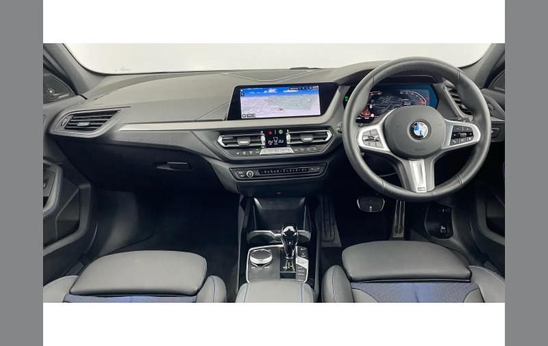 Used BMW 118 M Sport 136 HP (100 kW) 2023 White Hatchback