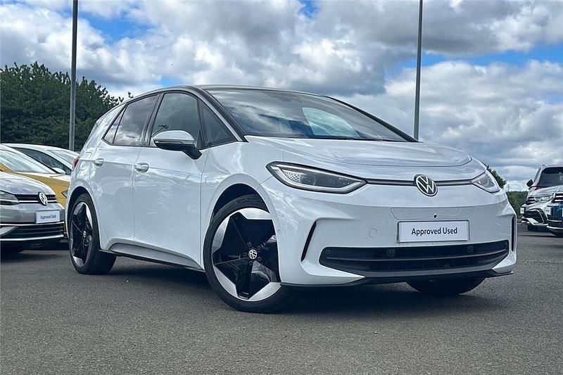 White Used 2023 VW ID.3 Pro Hatchback | £25,495 (Fair price) - Image 1/4