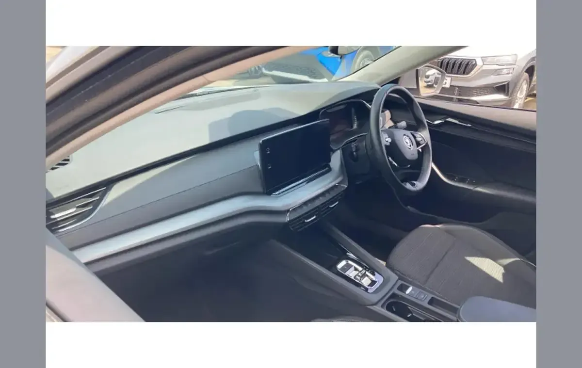 Used Skoda Octavia SE Technology 200 HP (147 kW) 2024 Silver Hatchback