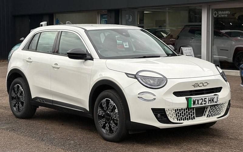 Used 2024 Fiat 600E Red Hatchback | £19,495 (Fair price) - Image 1/4