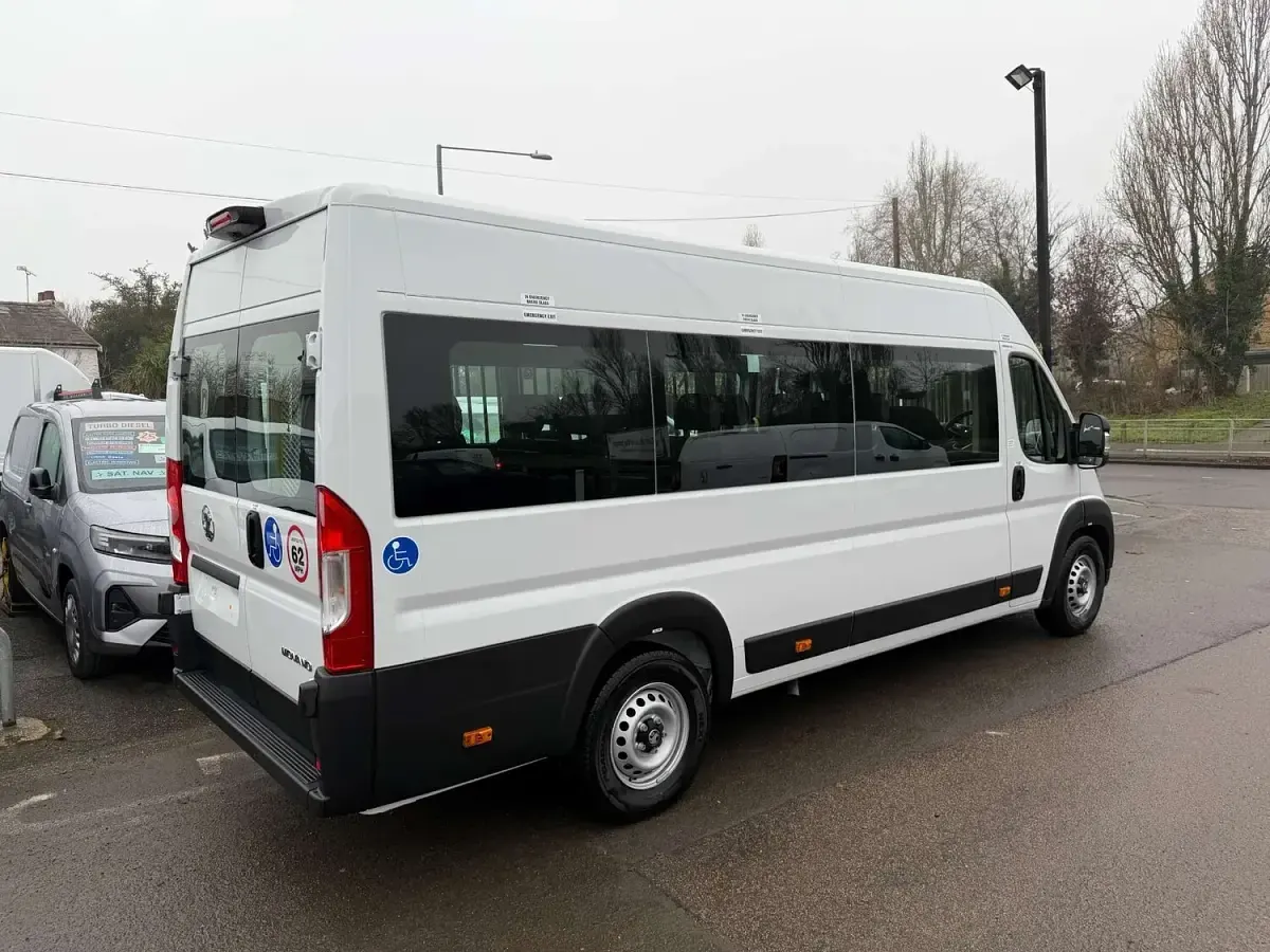 New Vauxhall Movano S 140 HP (102 kW) 2026 White MPV