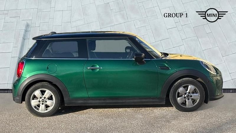 Used Mini Cooper Classic 136 HP (100 kW) 2022 Green Hatchback
