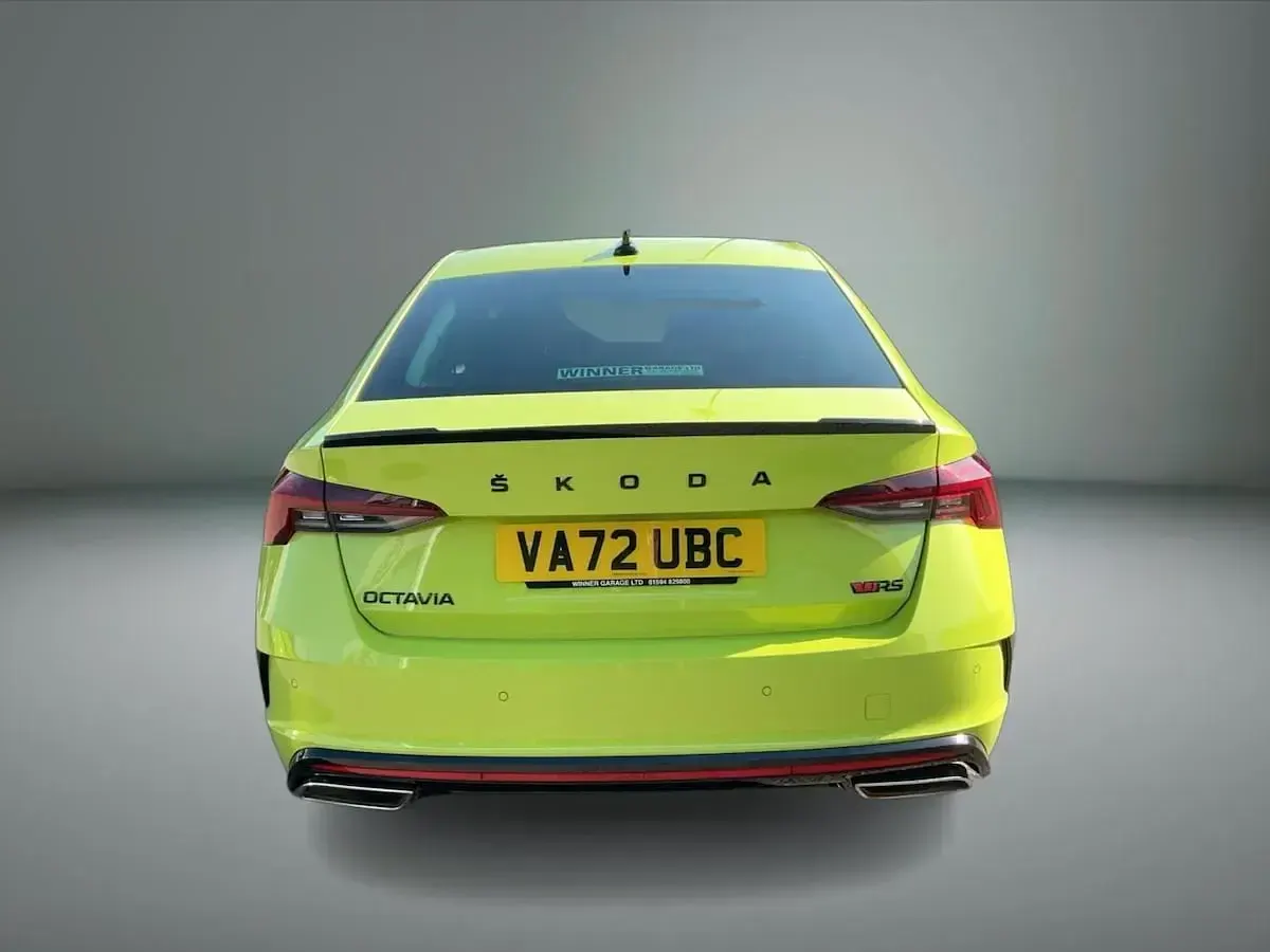 Begagnad Skoda Octavia vRS 180 HK (132 kW) 2023 Grön Halvkombi