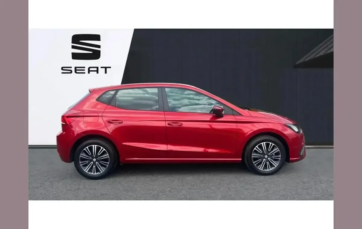 Used Seat Ibiza SE Technology 94 HP (69 kW) 2024 Red Hatchback