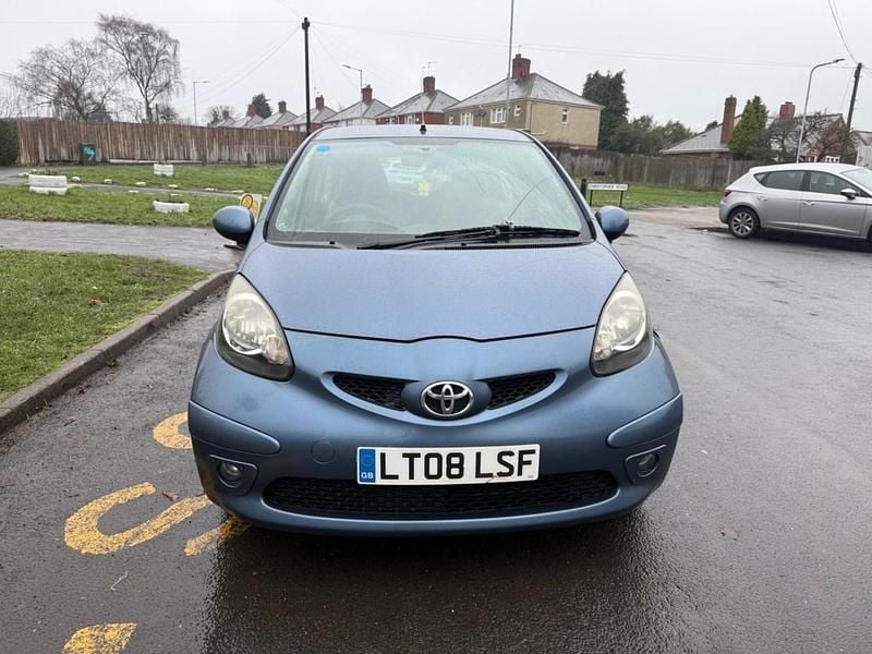 Used Toyota Aygo 67 HP (49 kW) 2008 Blue Hatchback