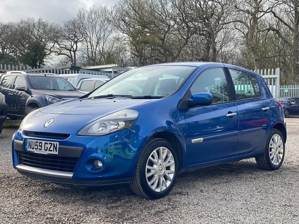 Used Renault Clio II Dynamique 86 HP (63 kW) 2009 Black Hatchback