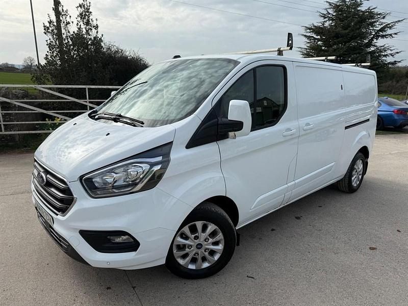 Used Ford Transit Custom Limited 130 HP (95 kW) 2019 White Van