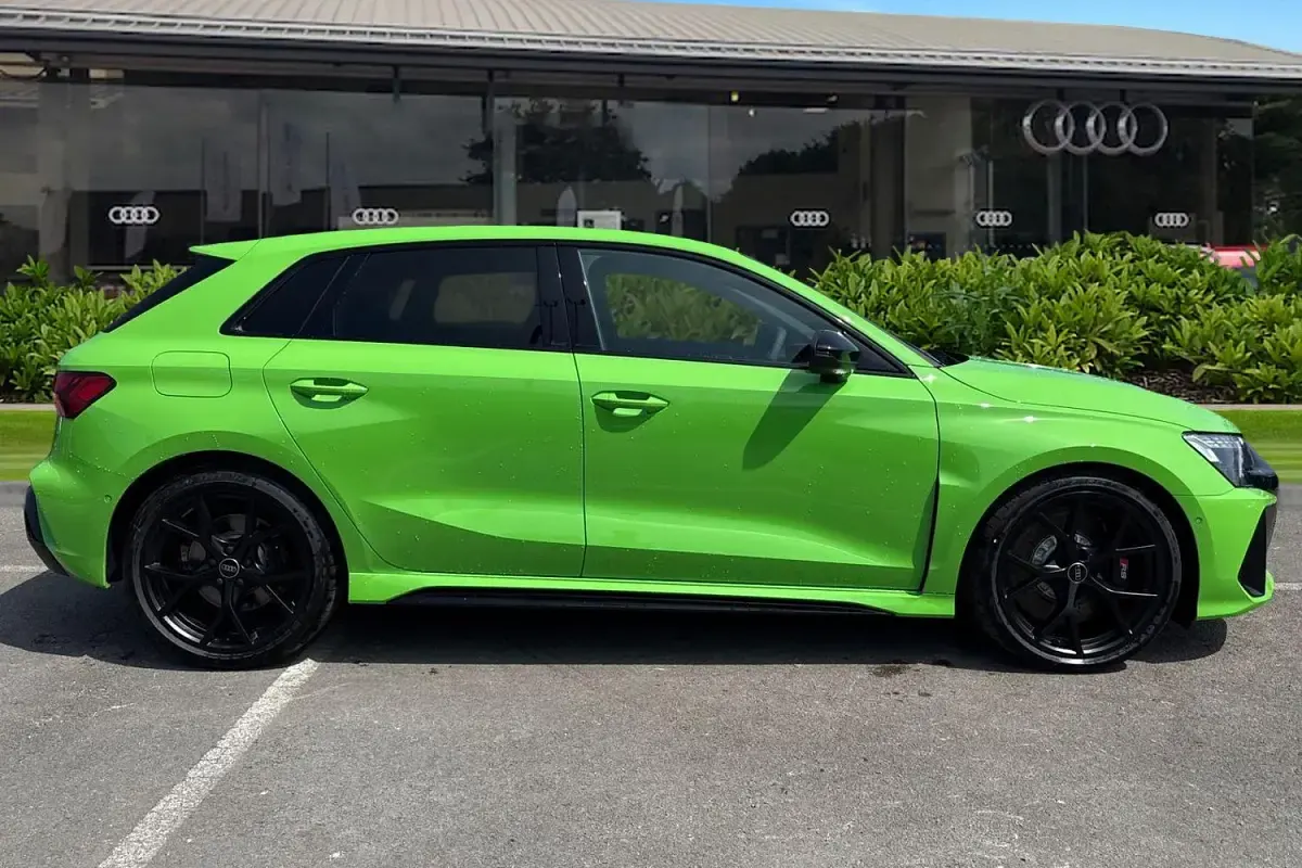 New Audi RS3 Design 400 HP (294 kW) 2026 Green Sedan