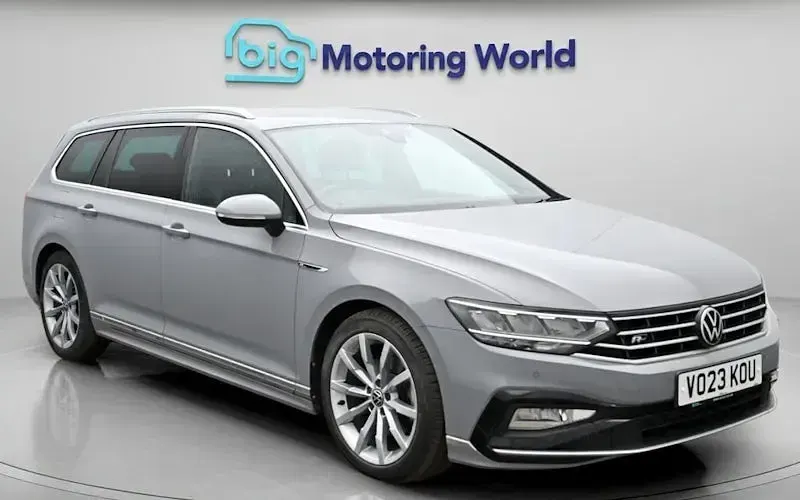 Used VW Passat R-line 150 HP (110 kW) 2023 Estate