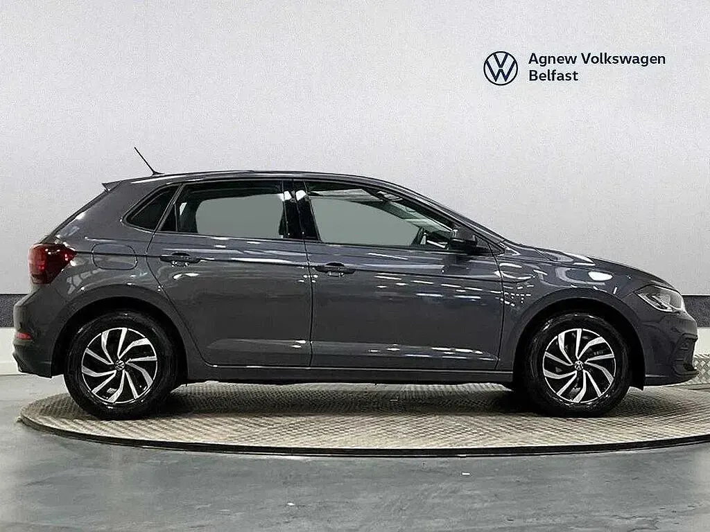 Used VW Polo Life 95 HP (69 kW) 2023 Grey Hatchback