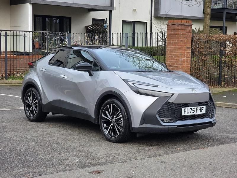 Used Toyota C-HR 2025 Silver SUV