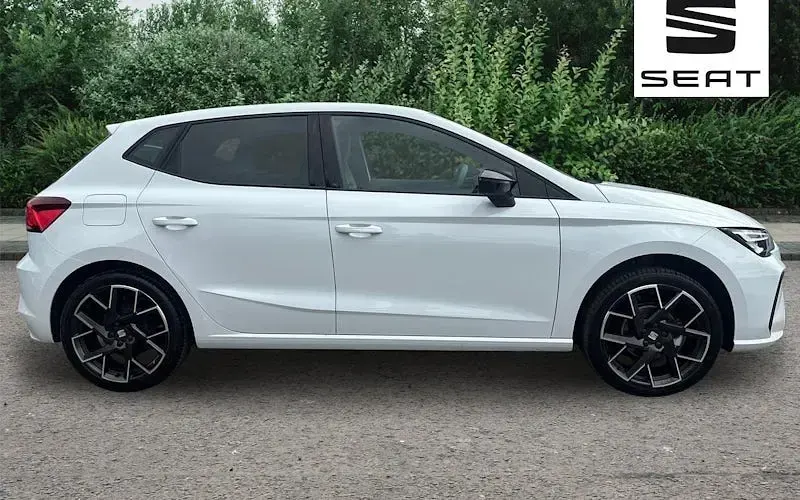 New Seat Ibiza FR Sport 95 HP (69 kW) 2026 White Hatchback
