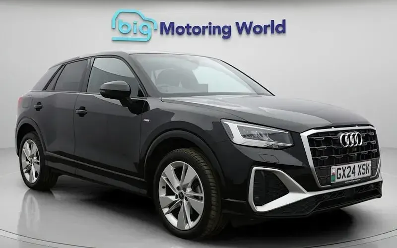 Used Audi Q2 S-Line 150 HP (110 kW) 2024 SUV