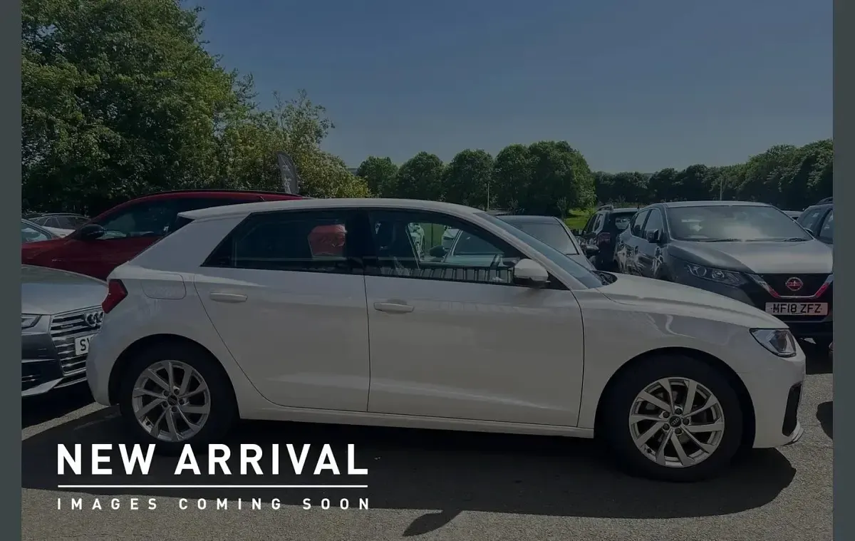 Used Audi A1 Sport 108 HP (79 kW) 2023 White SUV