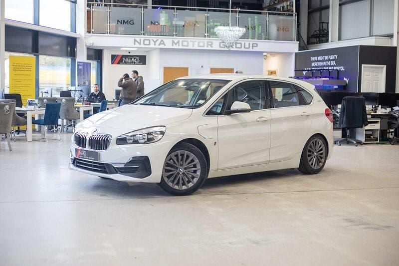 White Used 2018 BMW 225 Luxury Line Hatchback | £8,399 (Good price) - Image 1/4