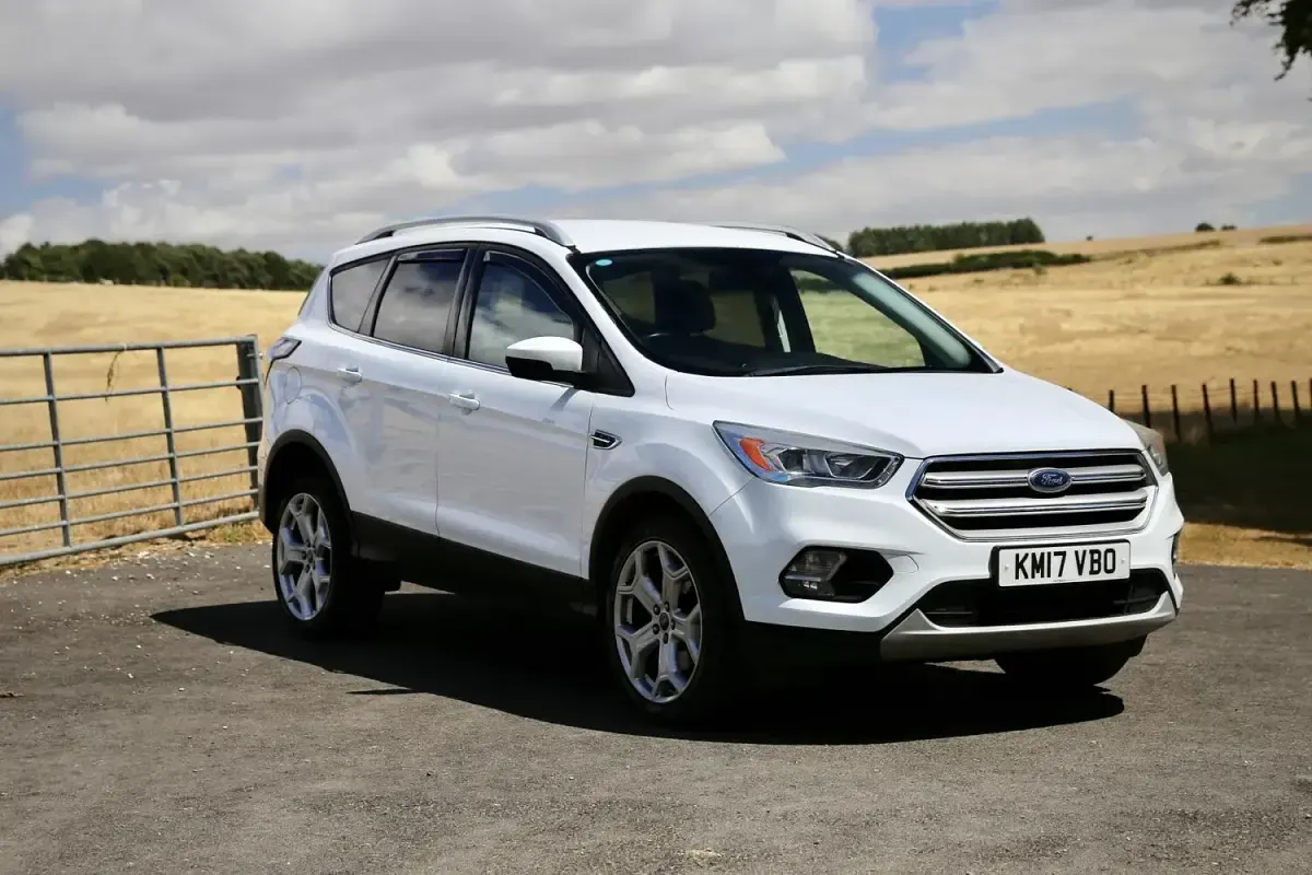 Used Ford Kuga Titanium 120 HP (88 kW) 2017 White SUV