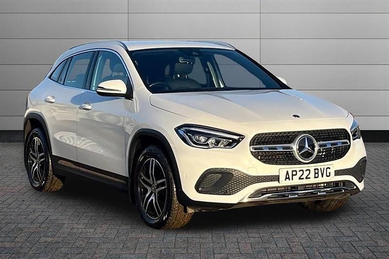 Digital white Used 2022 Mercedes 200 Executive Hatchback | £25,790 (Fair price) - Image 1/4