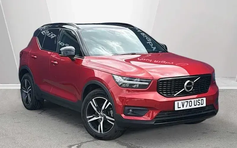 Usado Volvo XC40 R-Design 163 HP (119 kW) 2021 SUV