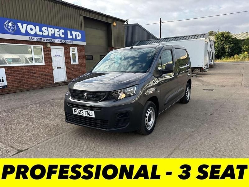Grey Used 2023 Peugeot Partner Premium MPV | £10,500 (Fair price) - Image 1/2