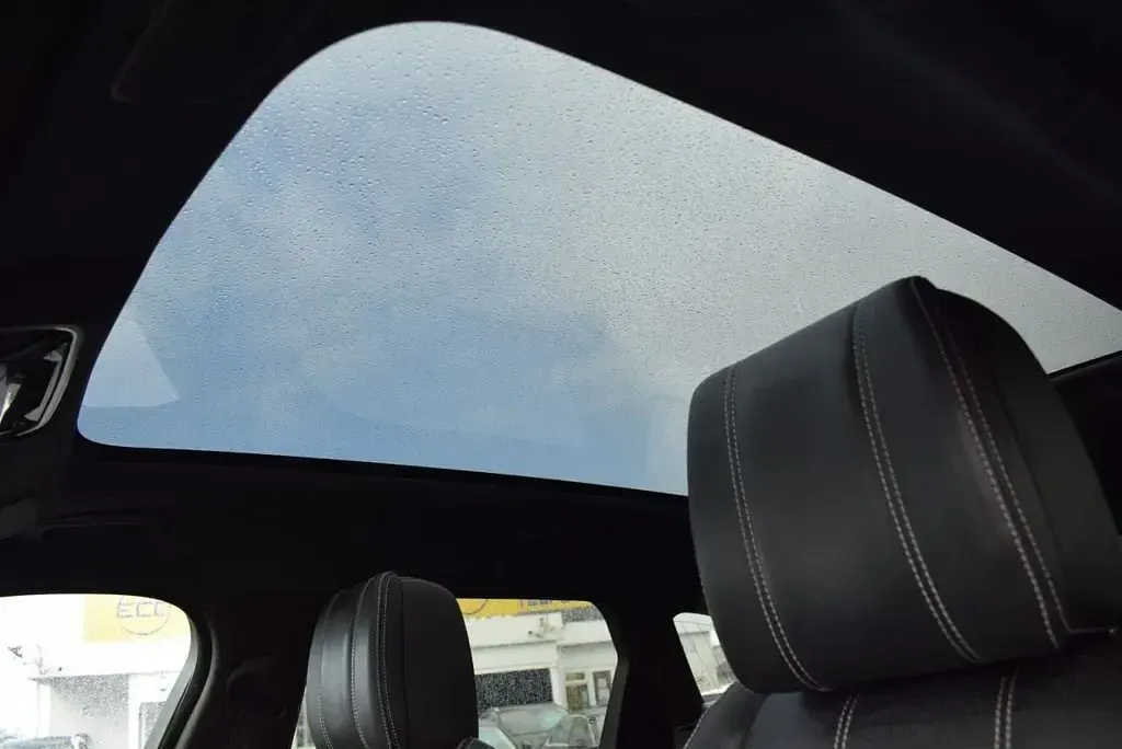 Second-hand Land Rover Range Rover Velar HSE Dynamic 204 CP (150 kW) 2021 Negru SUV