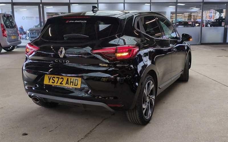 Used Renault Clio V RS Line 90 HP (66 kW) 2022 Black Hatchback