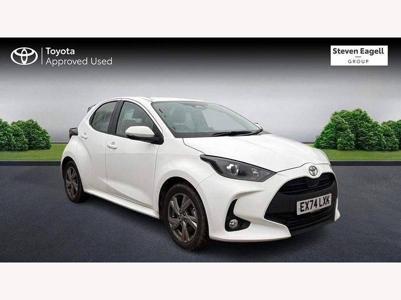 Used Toyota Yaris Hybrid 2024 White Hatchback