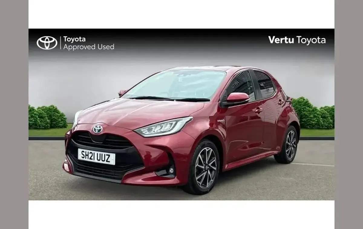 Used Toyota Yaris Design 113 HP (83 kW) 2021 Red Hatchback