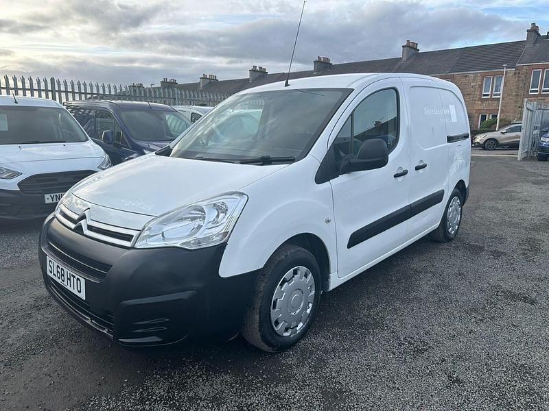 Used Citroën Berlingo 75 HP (55 kW) 2018 White MPV