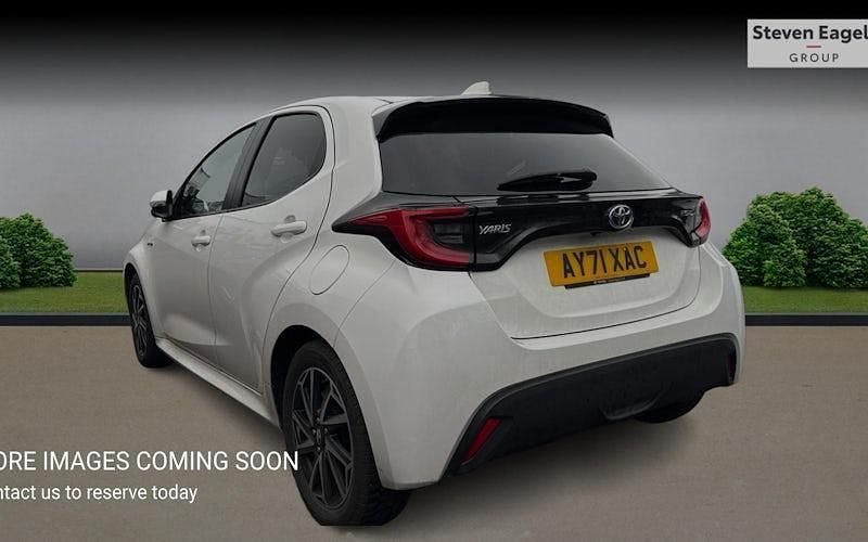 Used Toyota Yaris Hybrid Design 116 HP (85 kW) 2026 Hatchback