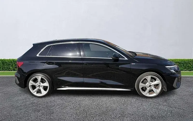 Used Audi A3 Sportback S-Line 150 HP (110 kW) 2024 Hatchback