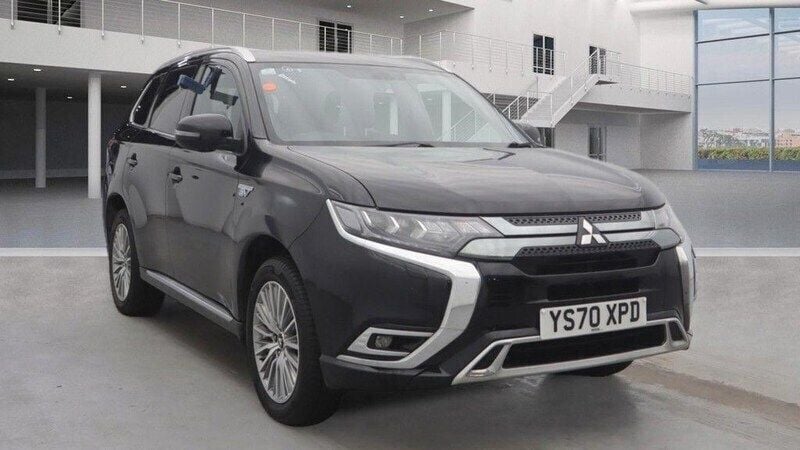 Black Used 2020 Mitsubishi Outlander P-HEV Estate | £14,990 (Fair price) - Image 1/2