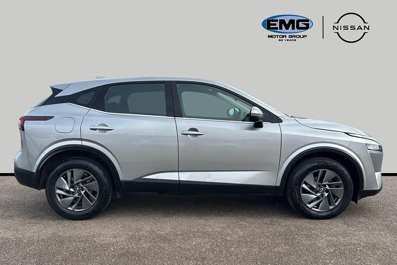 Used Nissan Qashqai Acenta Premium 158 HP (116 kW) 2023 Silver SUV