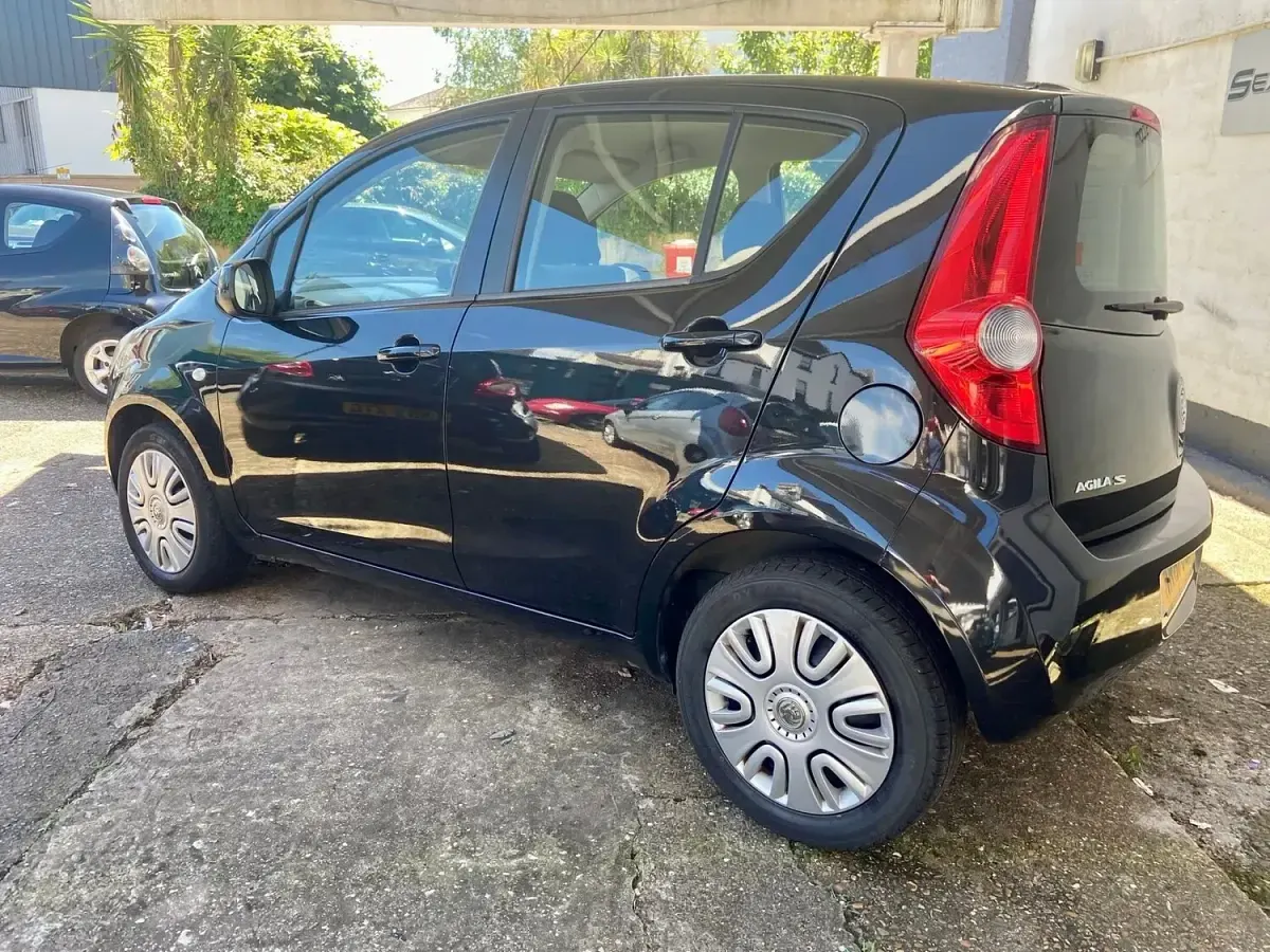 Used Vauxhall Agila S 65 HP (47 kW) 2011 Black MPV
