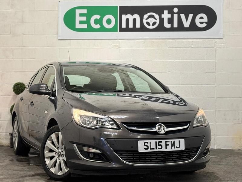 Used Vauxhall Astra Elite 115 HP (84 kW) 2015 Grey Hatchback