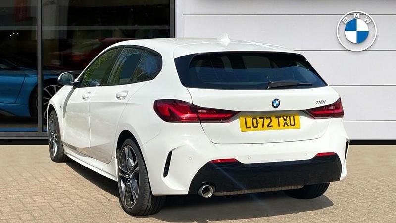 Used BMW 118 M Sport 134 HP (98 kW) 2022 White Hatchback