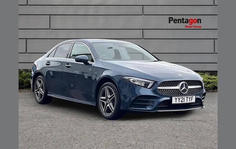Used Mercedes A250 AMG Line Premium 214 HP (157 kW) 2021 Blue Sedan