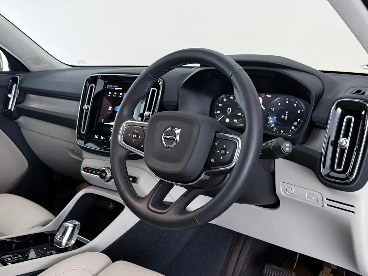 Used Volvo XC40 Inscription 163 HP (119 kW) 2021 Grey SUV