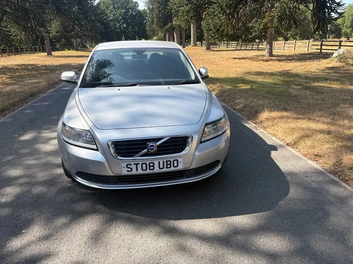 Used Volvo S40 98 HP (72 kW) 2008 Silver Sedan