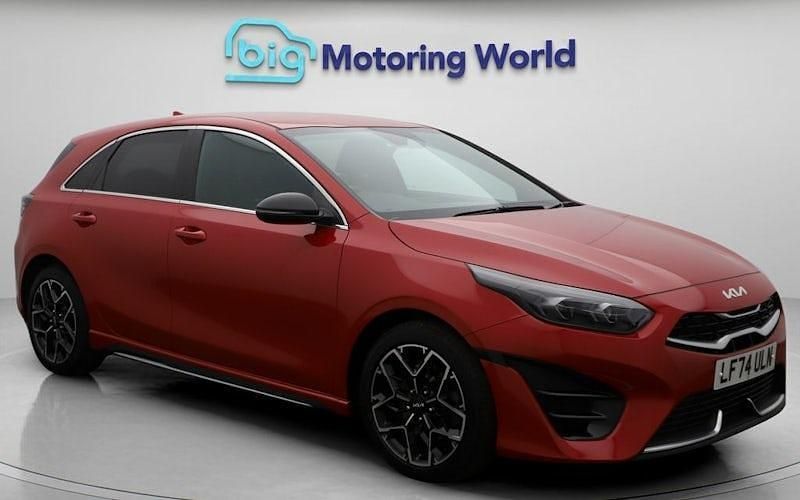 Used 2025 Kia Ceed GT-Line Hatchback | £19,600 (Fair price) - Image 1/4