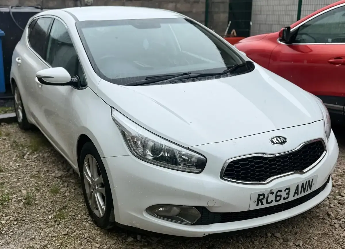 Used Kia Ceed 128 HP (94 kW) 2014 White Hatchback