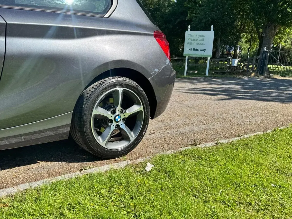 Used BMW 118 Comfort Edition 170 HP (125 kW) 2013 Grey Hatchback