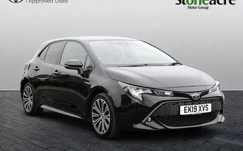 Used Toyota Corolla Design 122 HP (89 kW) 2022 Hatchback