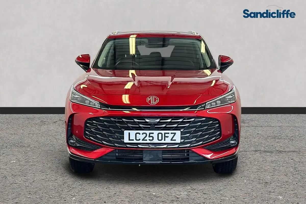 Used MG HS Trophy 170 HP (125 kW) 2024 Tri coat  dynamic red SUV