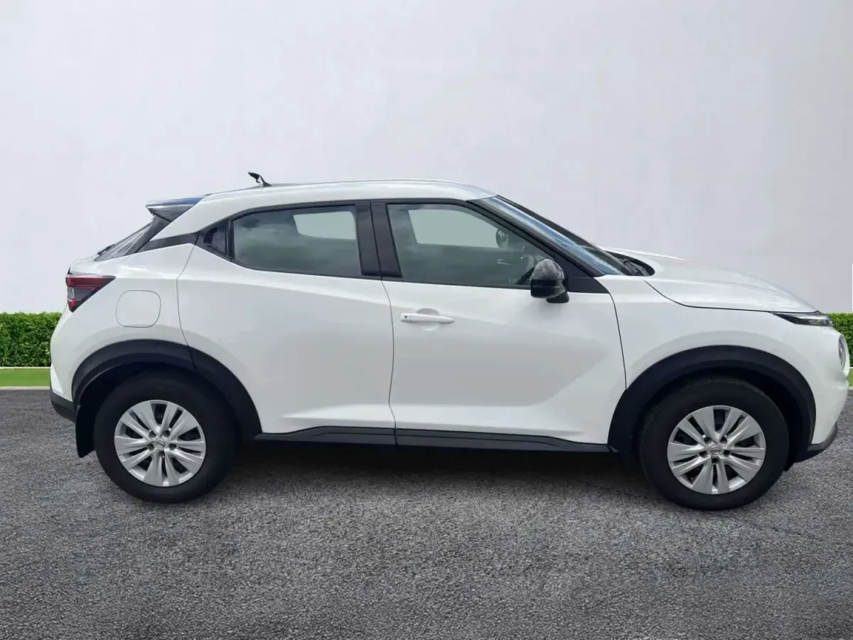 Usado Nissan Juke Visia 114 CV (83 kW) 2021 Blanco SUV