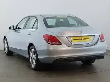 Second-hand Mercedes C200 Executive 136 CP (100 kW) 2016 Argintiu Berlinǎ